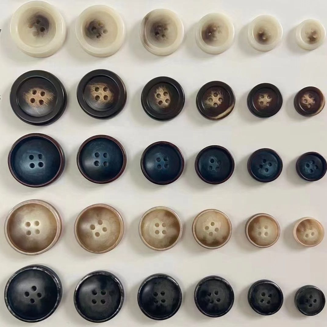 Custom Vintage brown round resin buttons for Clothing black wood grain 4 horn Buttons for coat Sewing Garments Accessories