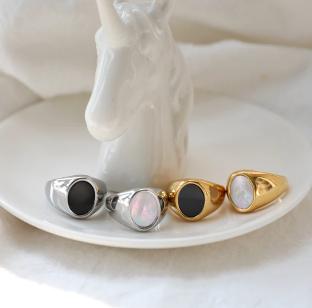 Leisure Black White Oval Men's Ring Mother Of Shell PVD Gold Finish Unisex Accessories Trend Stainless Steel Rings for Women