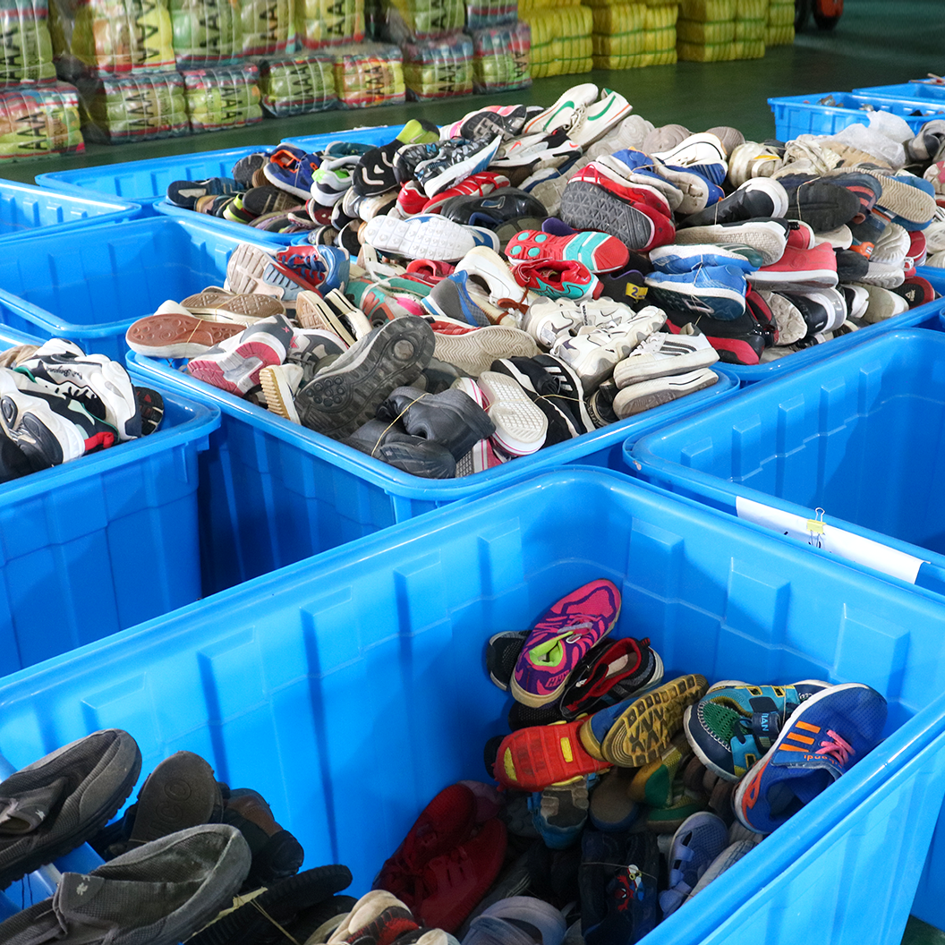 Wholesale male sneakers second hand for men sports imported used shoes