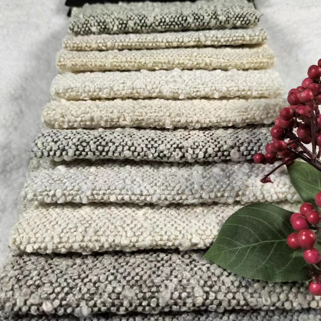 Wholesale 80%Polyester 20% Acrylic  Heavyweight Plush Soft Fleece Sherpa Boucle Velvet Fabric for Sofa