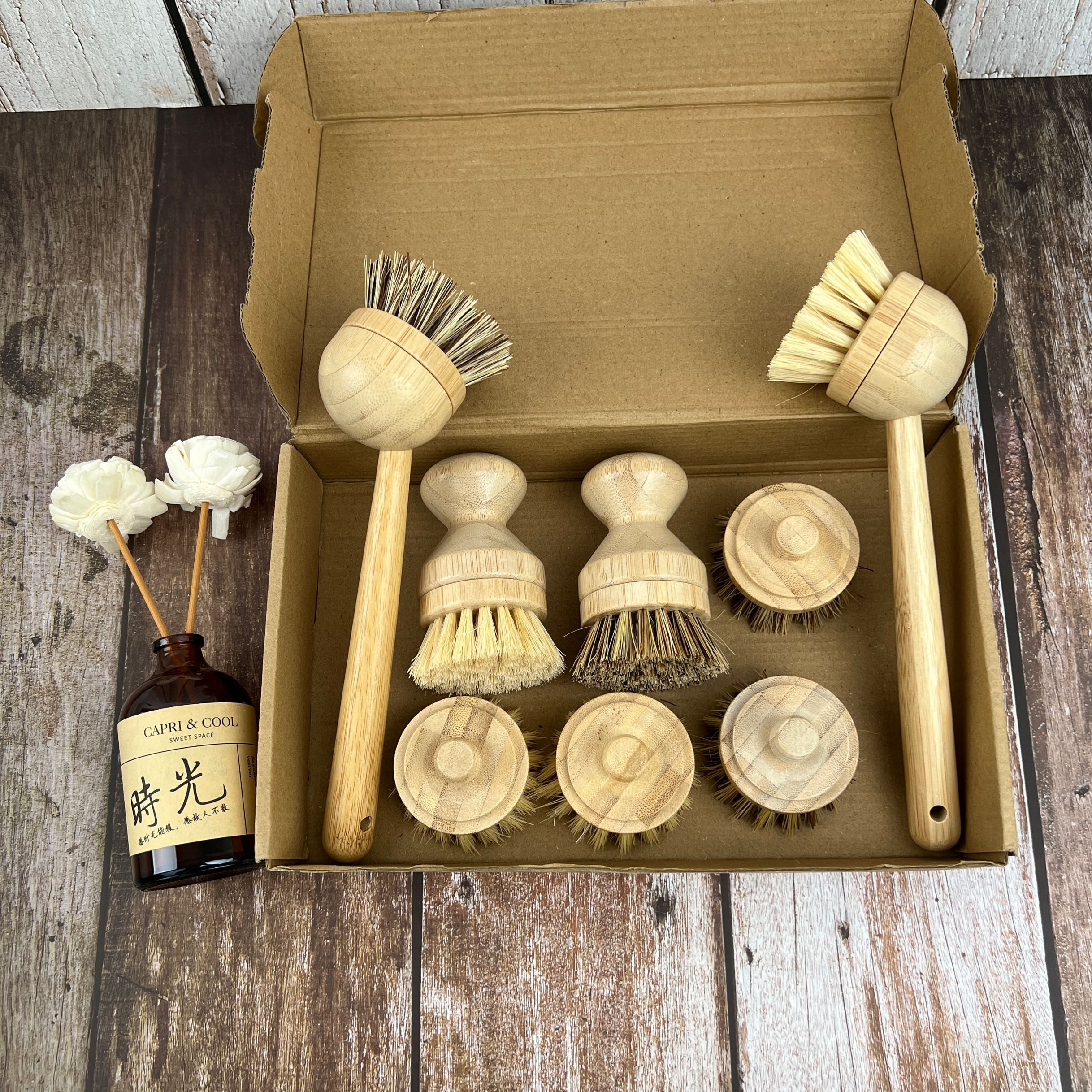 OEM/ODM Factory Wholesale Short/Long Handle Detachable New Design Bamboo +Palm Pot Dish Kitchen Cleaning Brush