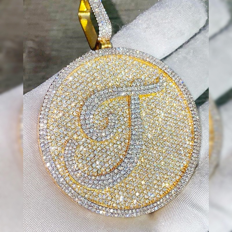 Bling Bling Iced Out Silver Round Plate Custom Pendant Moissanite