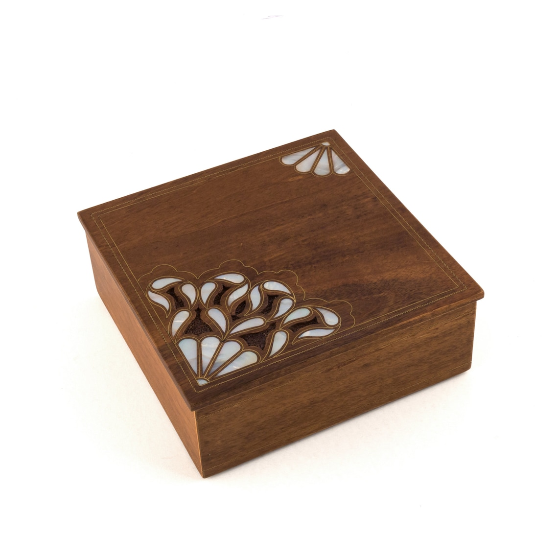 Acacia Wooden Mother of Pearl and Copper Inlaid Hand carved tin-Bath Hamam Spa Jewelry Storage Box