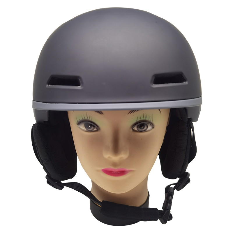 Winter Adult Ski Helmet Men Integrally-molded Snowboard Helmet Women Keep Warm Safety Skating Skiing Head Protective
