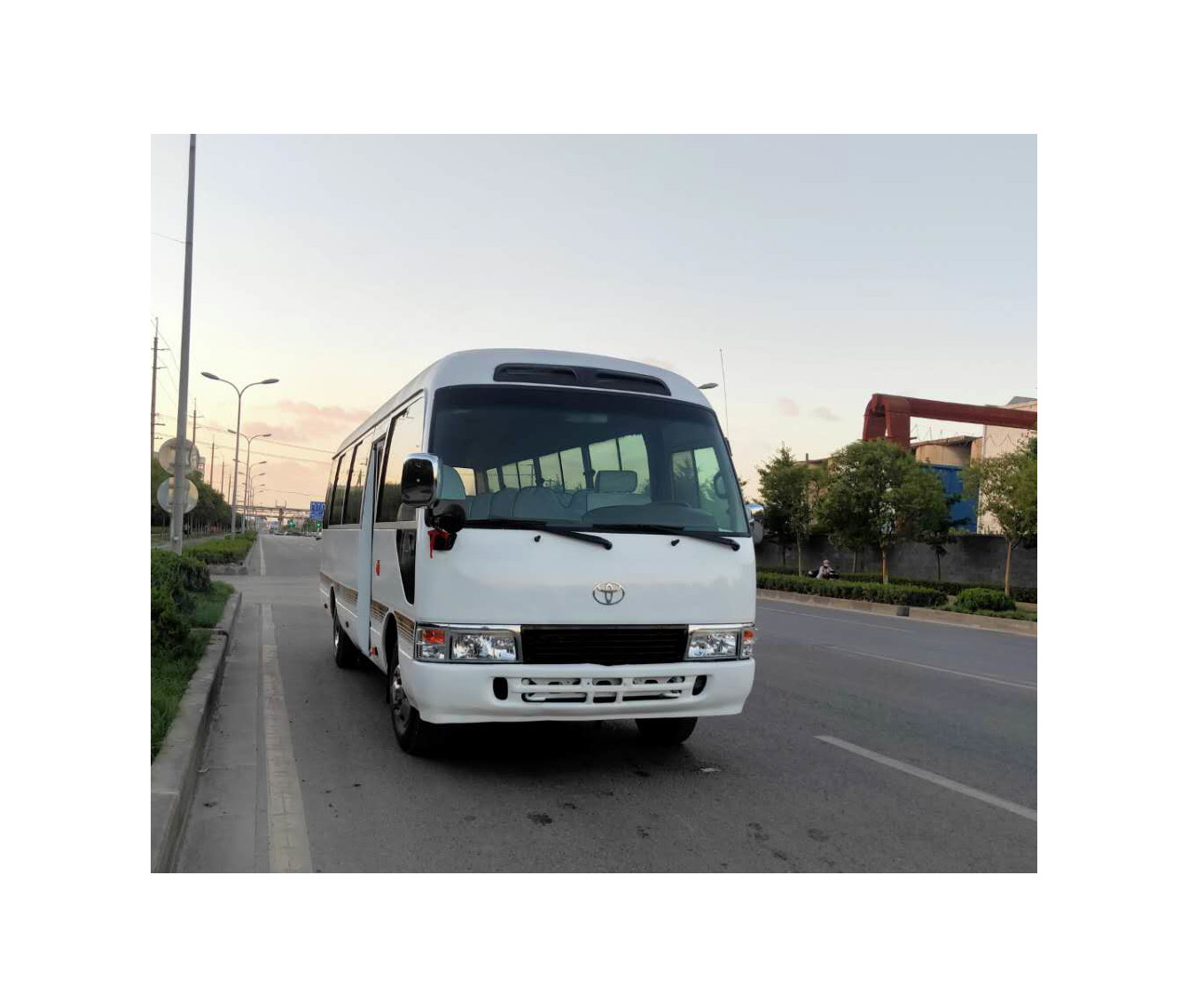 Подержанный автобус 7,2 м 23 30 сидения пассажирский автобус toyota Coaster 2016 2014 модель