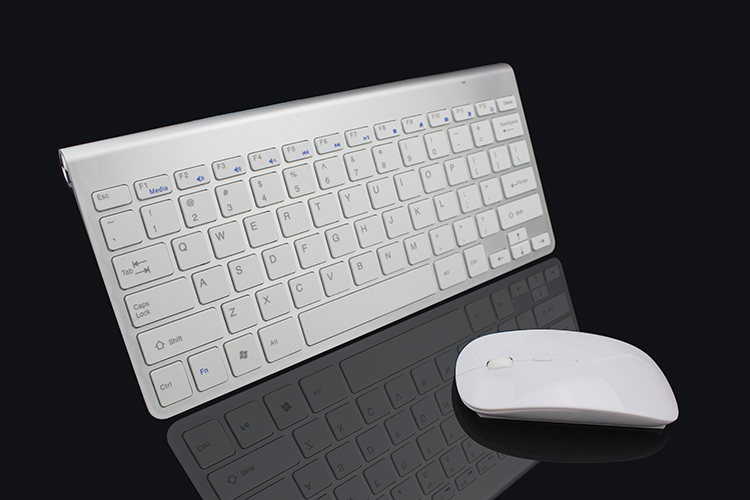 Portable Keyboard And Mouse Set 2.4G Wireless Slim 78 Key Mouse And Keyboard