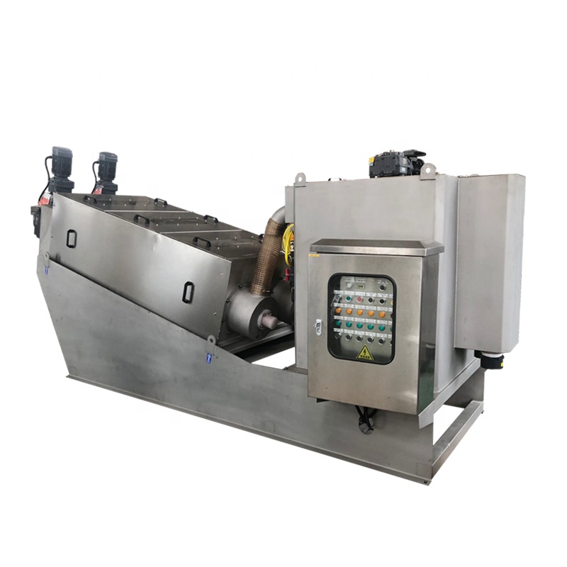 Non-clogging volute sludge dewatering screw press