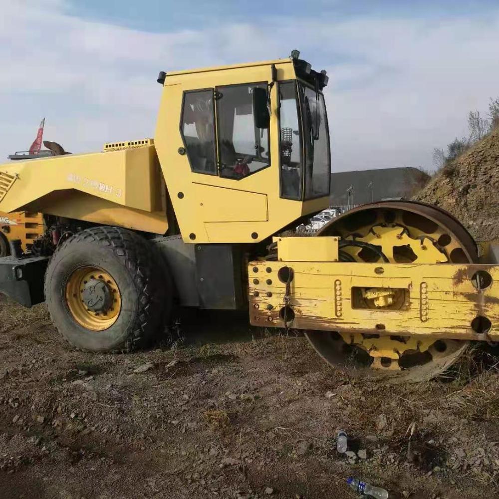 USED BOMAG ROAD ROLLER-DH219