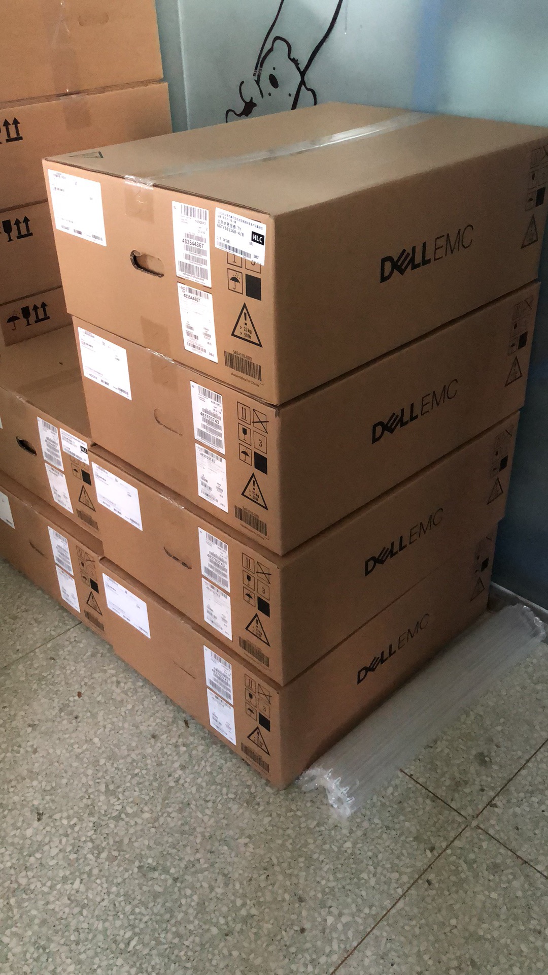 Высокопроизводительный дисковый накопитель D3122F 2U 25x2,5 22 D Rck 2U 25x2,5 и устройства хранения D3122F