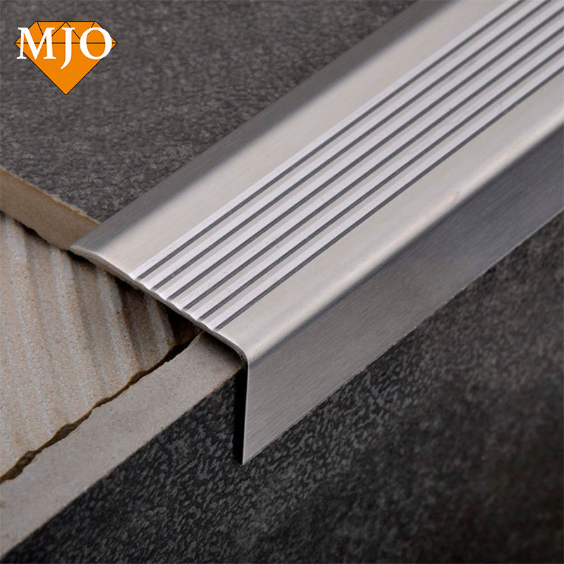 Завод Foshan MJO, оптовая продажа, лестничные профили из нержавеющей стали, Серебряная отделка лестницы для украшения, логотип OEM, металлические лестничные полосы