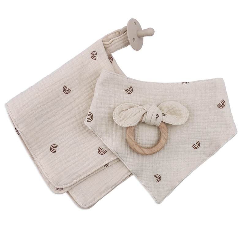 Christmas Baby Gift Set Promotion Wooden Ring Teether Breathable Soft Muslin Cotton Bib Other Baby Supplies With Pacifier