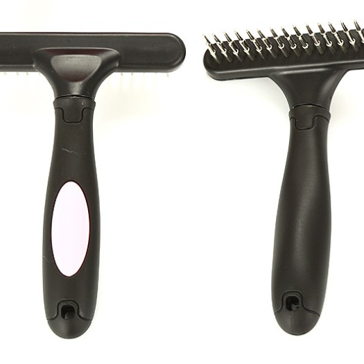 Pet dog deshedding brush to remove the haris
