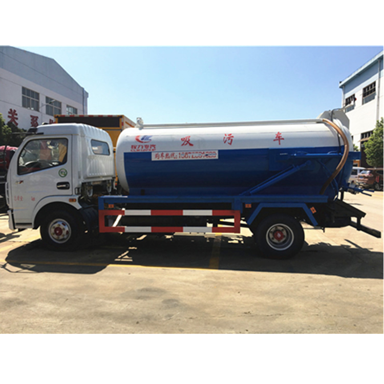 CLW factory supply 6 cubic cleaning sewage suction truck for sale in Africa