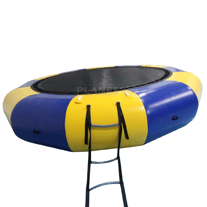 Summer Hotselling Inflatable Kids Water Trampoline Game Floating Water Park Jumping Trampoline Platform For Sale