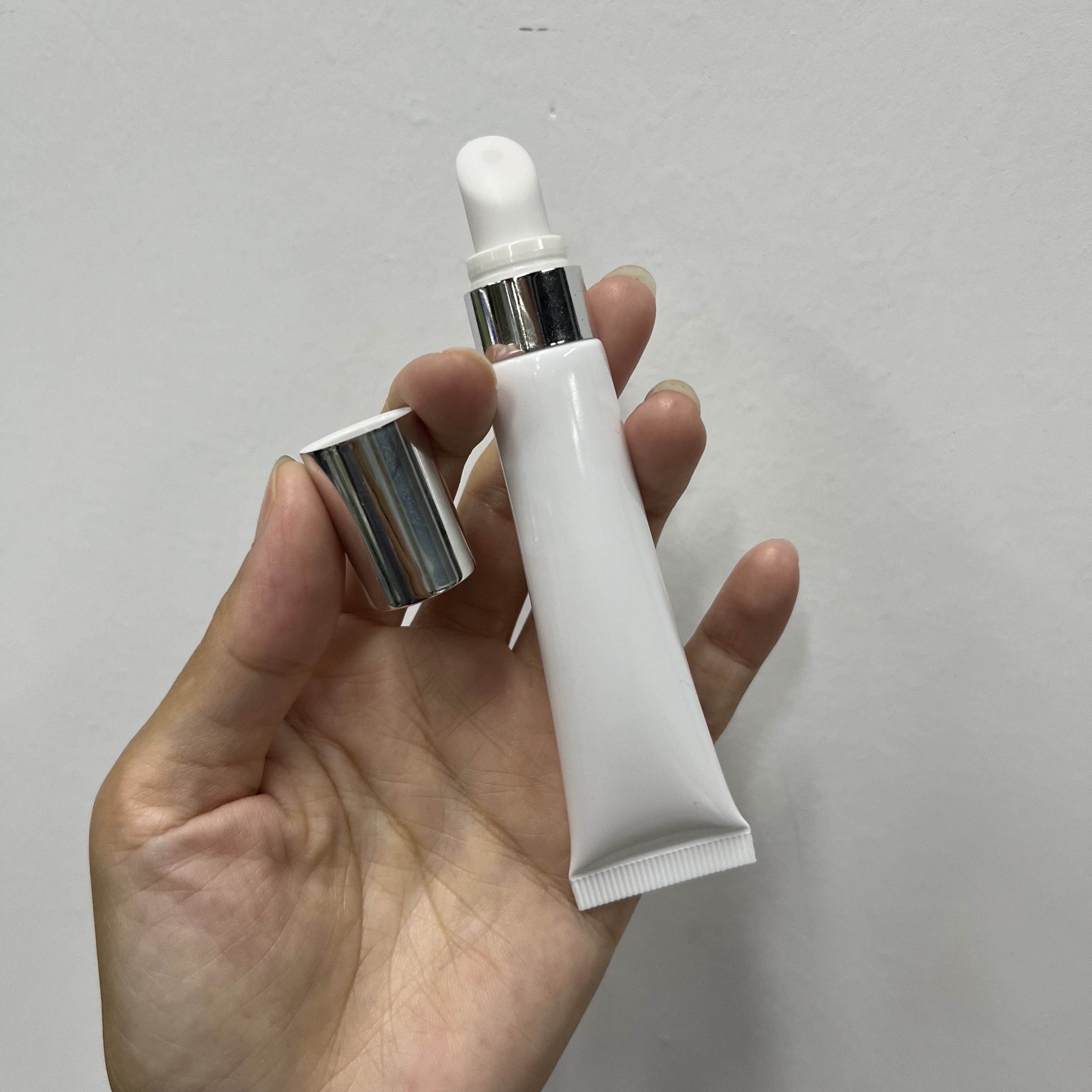 Luxury 15ml Empty Plastic White Push Lip Gloss Squeeze Tubes Balm Lipgloss Containers Mini Soft Tube For Cosmetic Package