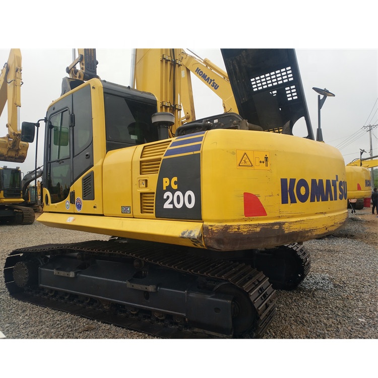 20 тонн, б/у экскаватор Komatsu PC200, на продажу