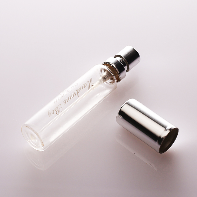 free samples3ml 5ml 7ml 10ml clear or amber glass bottle with dropper or sprayer