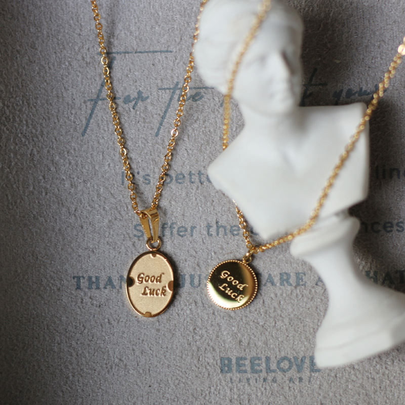 Hot Sale Good Luck Initial Letter Oval Stainless Steel Necklace 18k Gold Plated Initial Oval Titanium Steel Necklace