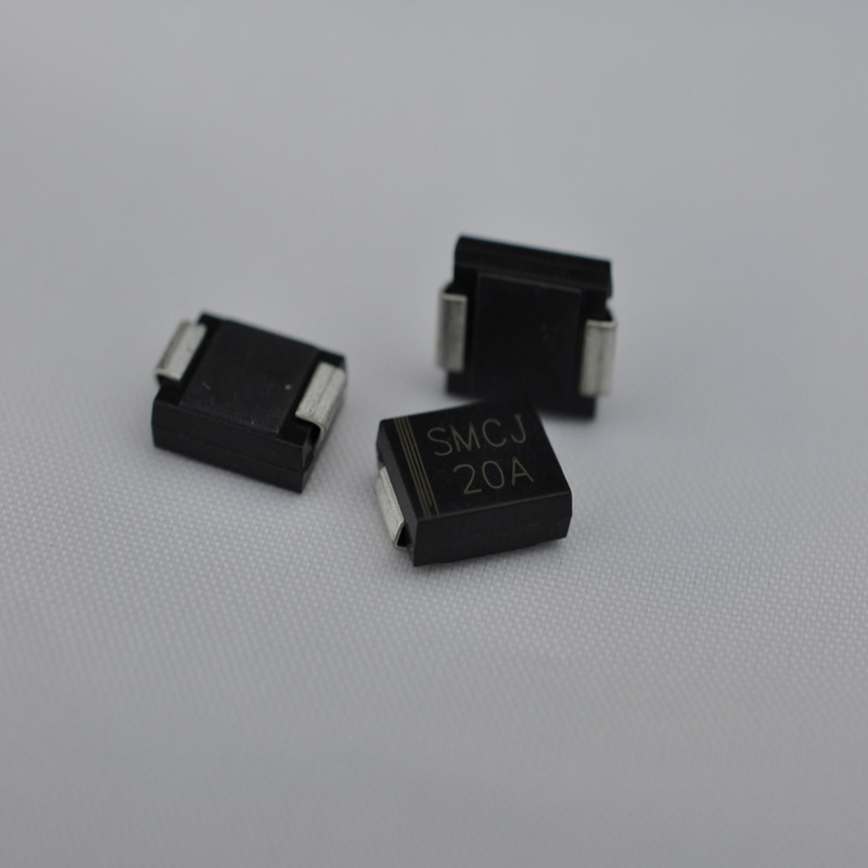 600W 11V Телевизоры диода SMBJ11A SMBJ11CA SMBJ11A SMB/DO-214AA