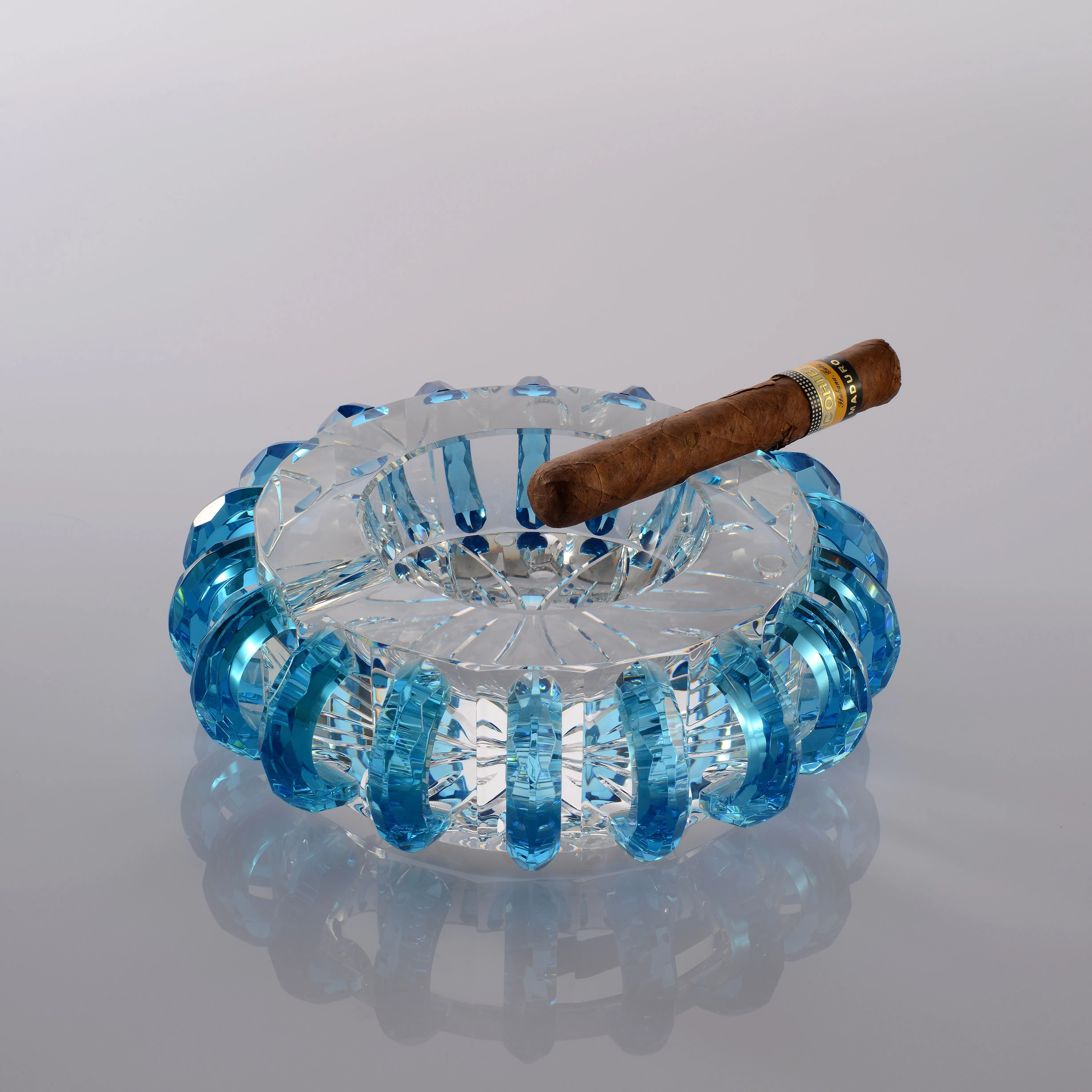 Ashtrays For Business Gift Wholesale Custom Made Large Round Crystal Glass Ashtray For Business Gift