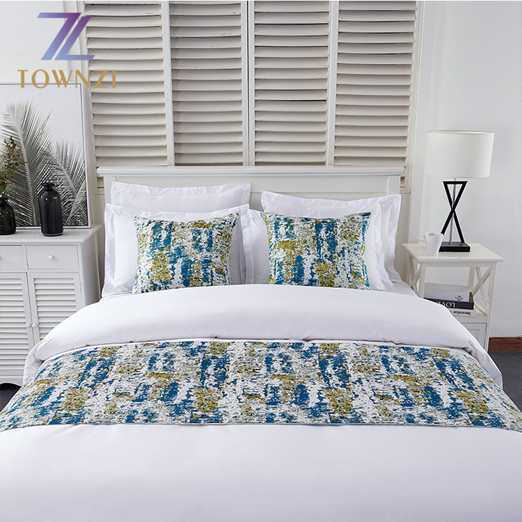 Fashion Wholesale Luxury Custom Cheap Hot Sale King Size Hotel Bed Scarf