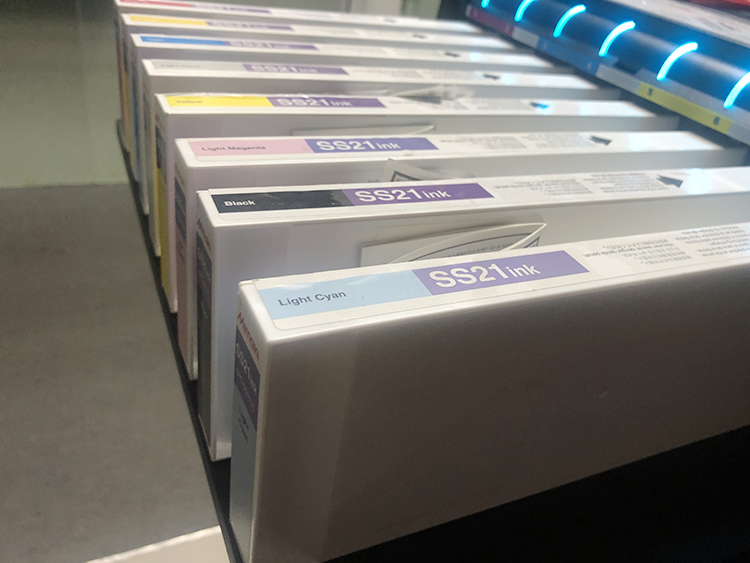440 мл являются оригинальными Mimaki ss21 Экологичные Сольвентные чернила для JV33-160/JV33-130/JV33-75 принтер