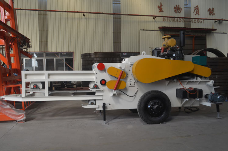 Mobile Diesel Engine Drum Wood Chipper Biomass Wood Chips Making Machine With CE Approved