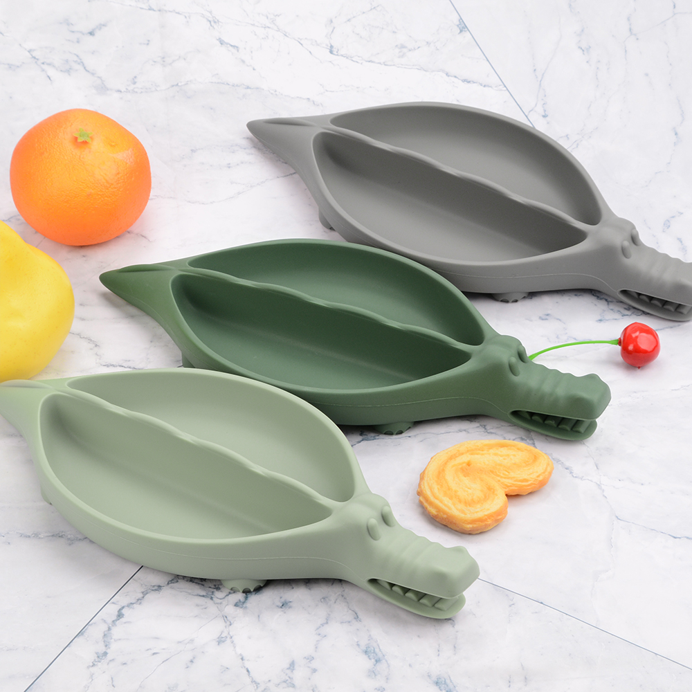 Wholesale Super September Silicone Tableware Baby Feeding Crocodile Plate Set 3D Design Food Grade BPA Free Animal Shape