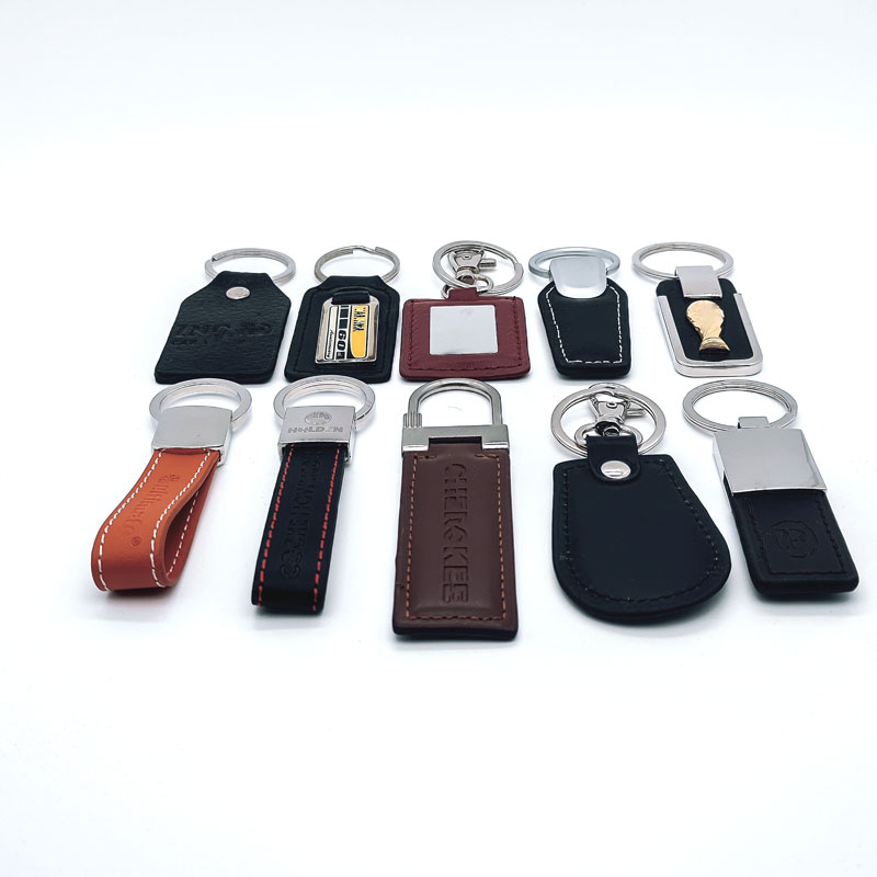 Custom High Quality Luxury Hot Sale Newest Metal Genuine Leather Key Chain in Business Style Fashion Saffiano Keychain