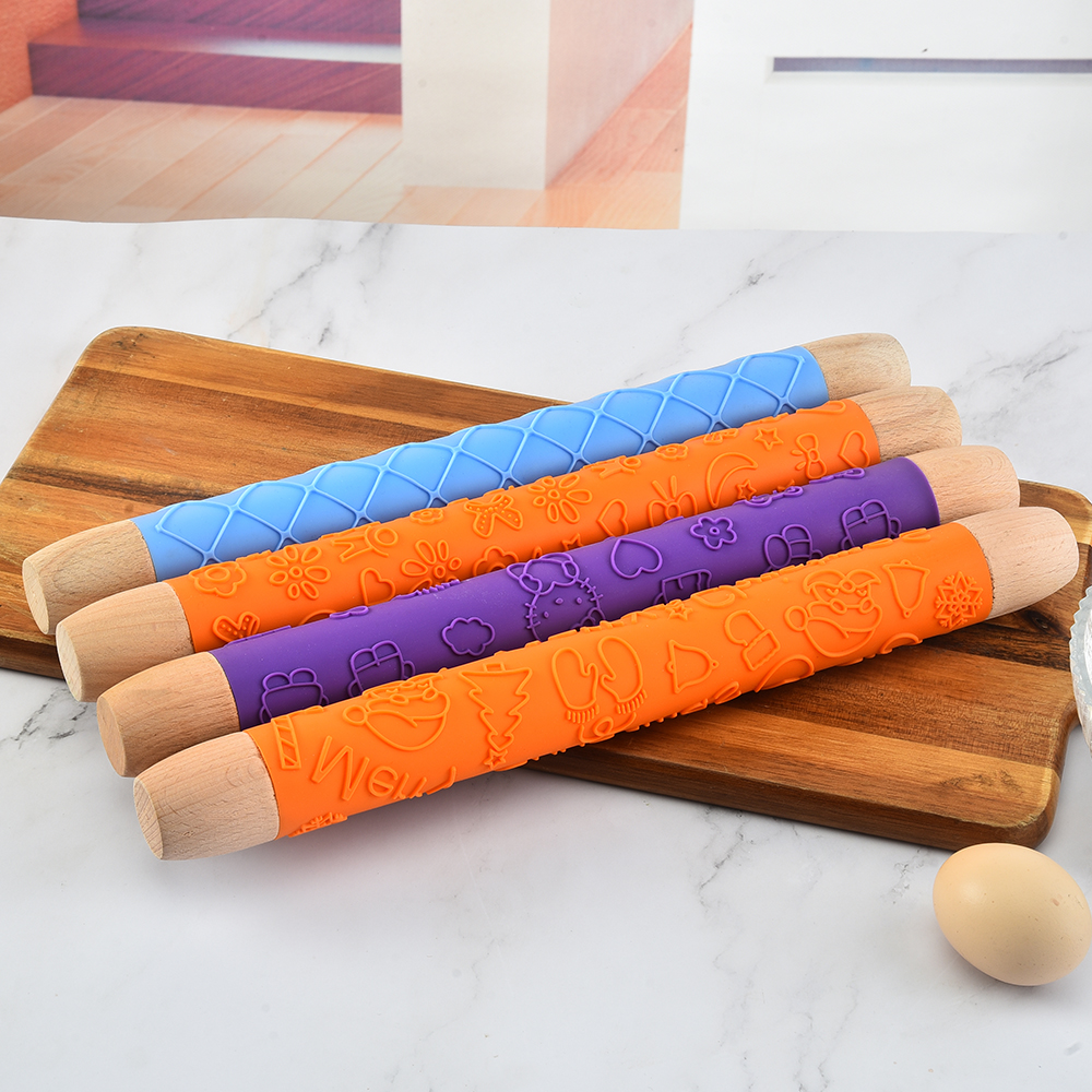 Food Grade Kitchenware Silicone Rolling Pin With Wood Handle