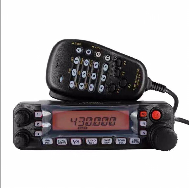 Новый продукт YAESU FT-7900R 75 Вт Высокая мощность двойного диапазона с возможностью базовой радиостанции для мобильных устройств