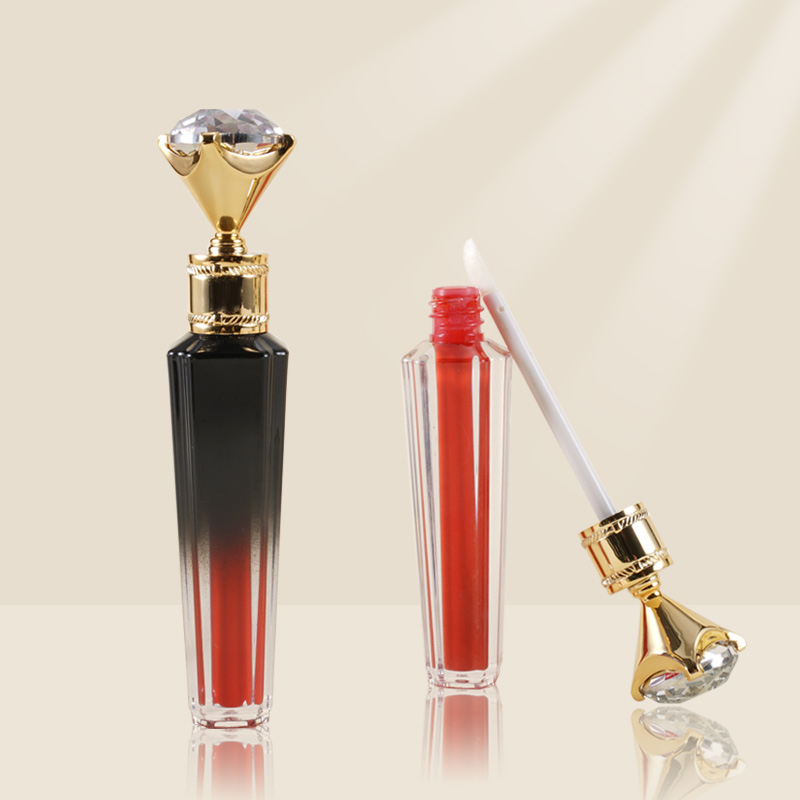 Custom lipstick brands coral pink lipgloss liquid lipstick set Lip Plumping Gloss Vendor For Ladies