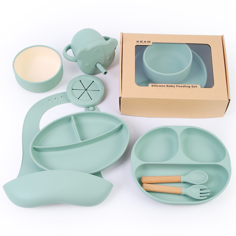 Wholesale BPA Free Silicone Baby Placemat Bib Plate Bowl Sipper Snack cup Wooden Spoon Fork Silicone Baby Tableware Feeding Set