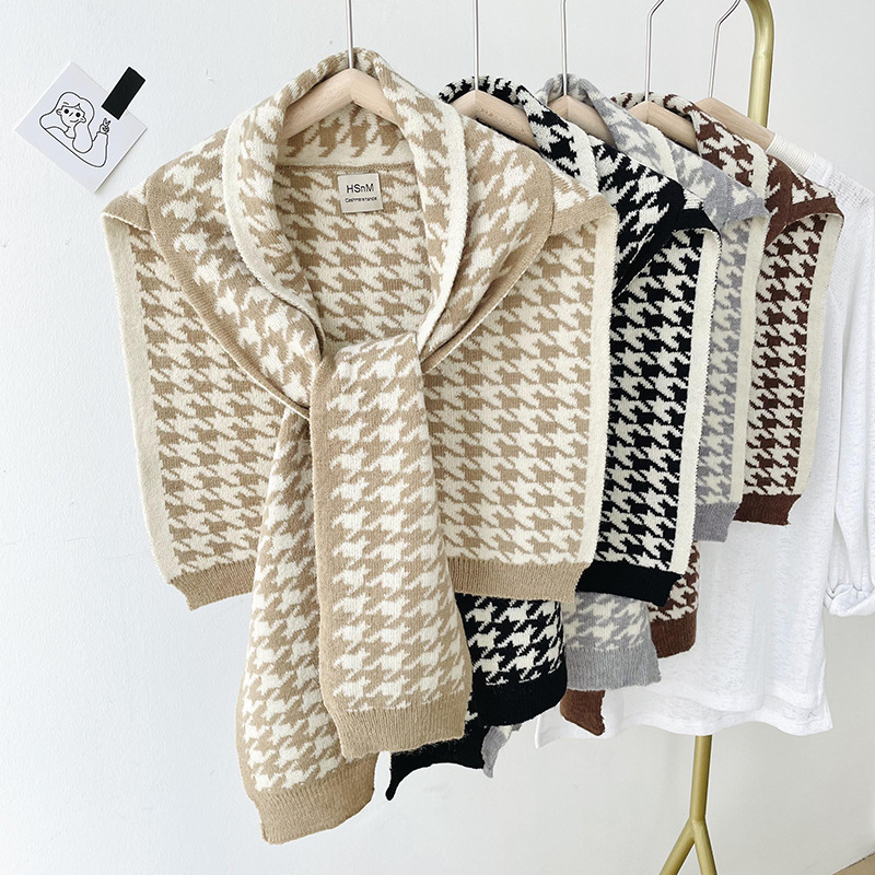 Spring and autumn air conditioning room small shawl knitting scarf Knitted shawl outside Women Warm Shawls