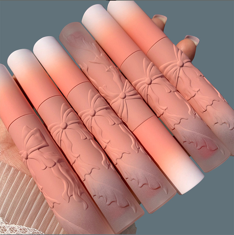 Wholesale 2021 New Design Velvet Lip Mud Texture Cute Plumping Matte Lip Glosses