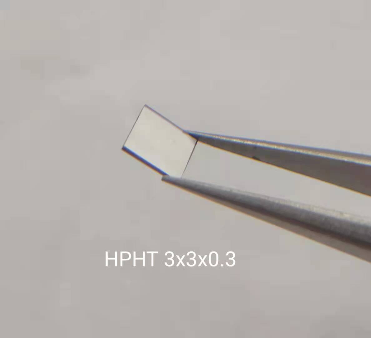 Белая полированная Двусторонняя алмазная пластина hpht с одним кристаллом 3*3*0,3 4*4*0,3