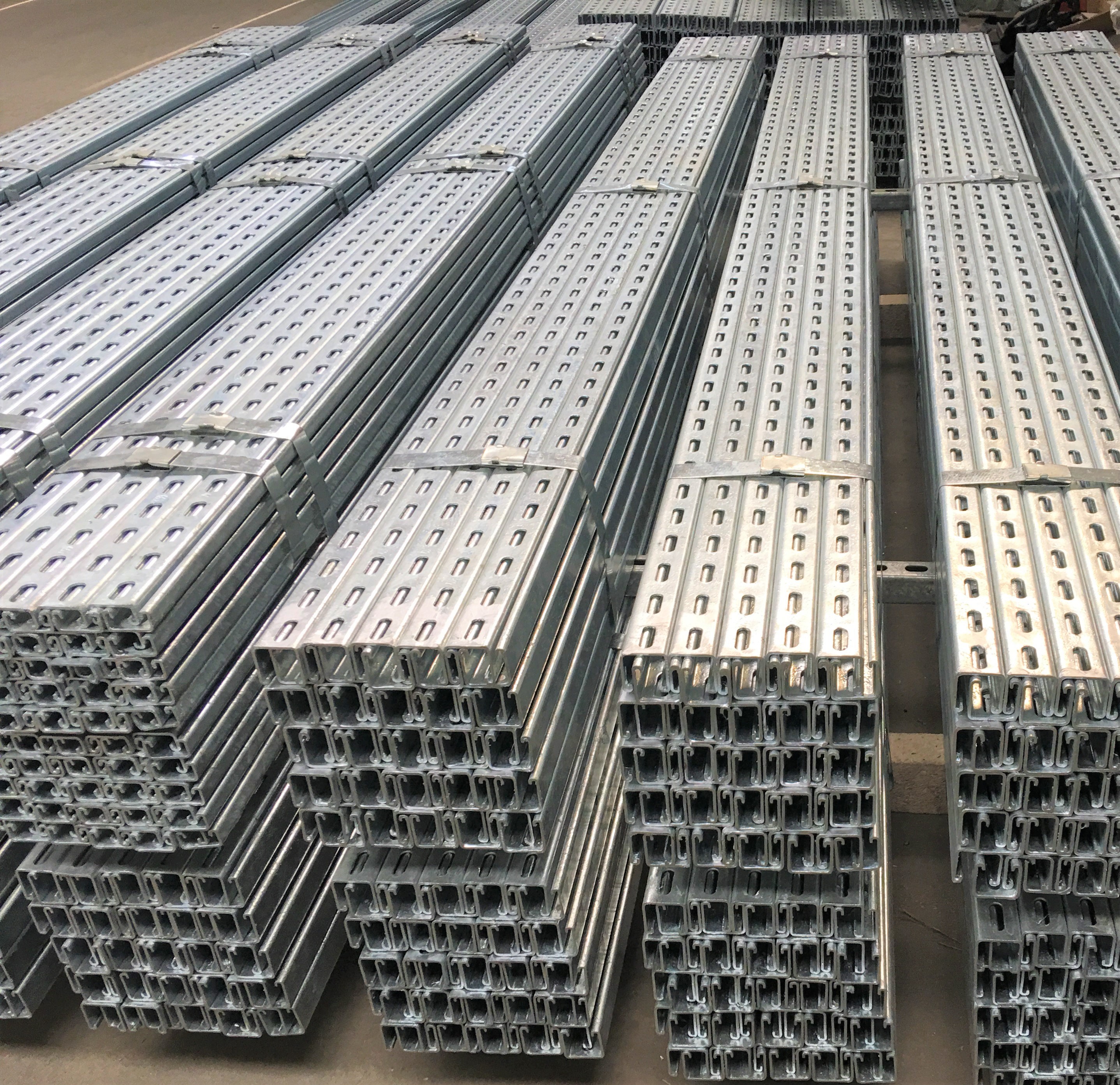 Оцинкованный распорный канал 41x4 1/C канал/Unistrut/сейсмическое крепление/сейсмический кронштейн