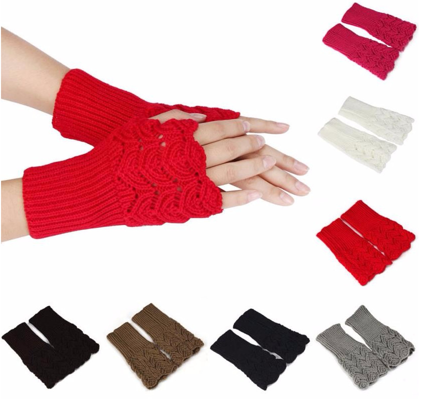2020 Winter New Knitted Woolen Hollow Peach Heart Leaky Finger Warm Gloves