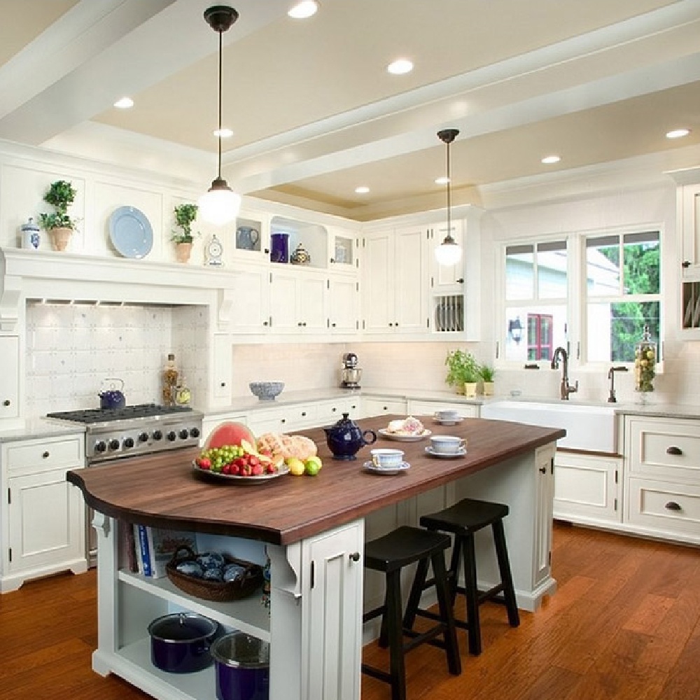 Modern L-Shape White Birch Wood Kitchen Cabinets With Different Central Island Options