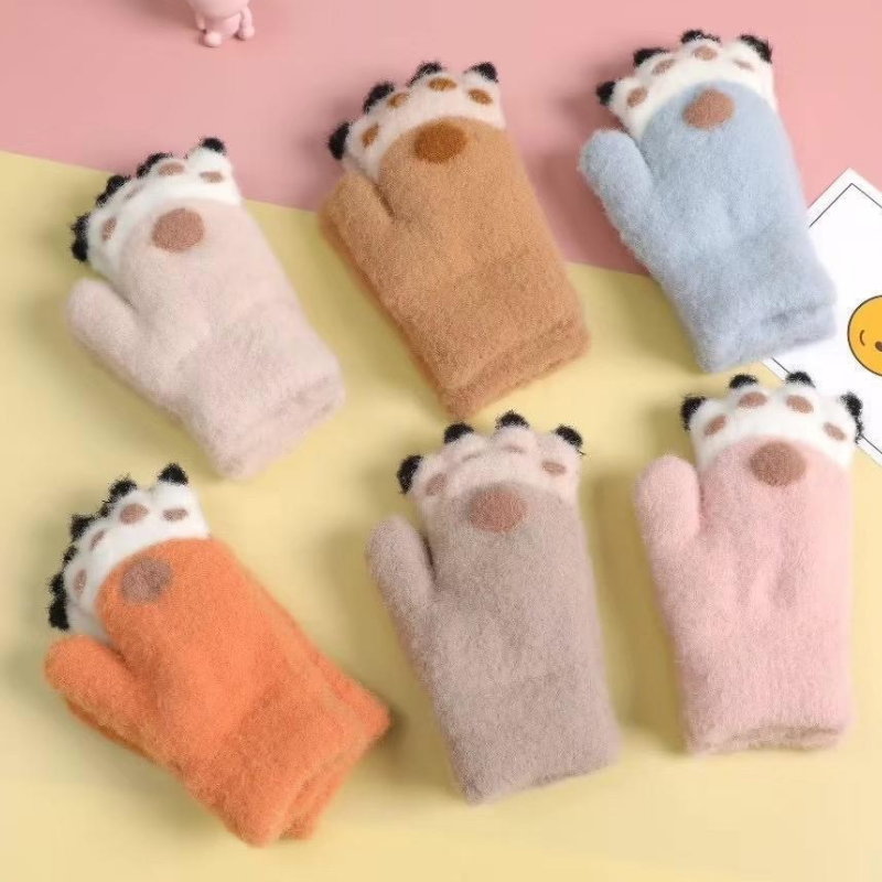 LIANSHOU Factory RTS In Stock Newborn Winter Thickened Mittens Kids Keep Fingers Warm Gloves With Lanyard & Little Bear Paw