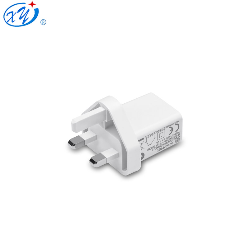 Оптовая продажа, универсальное зарядное устройство usb 5 в 2,1 а белого цвета с вилкой Стандарта Великобритании и адаптером переменного тока