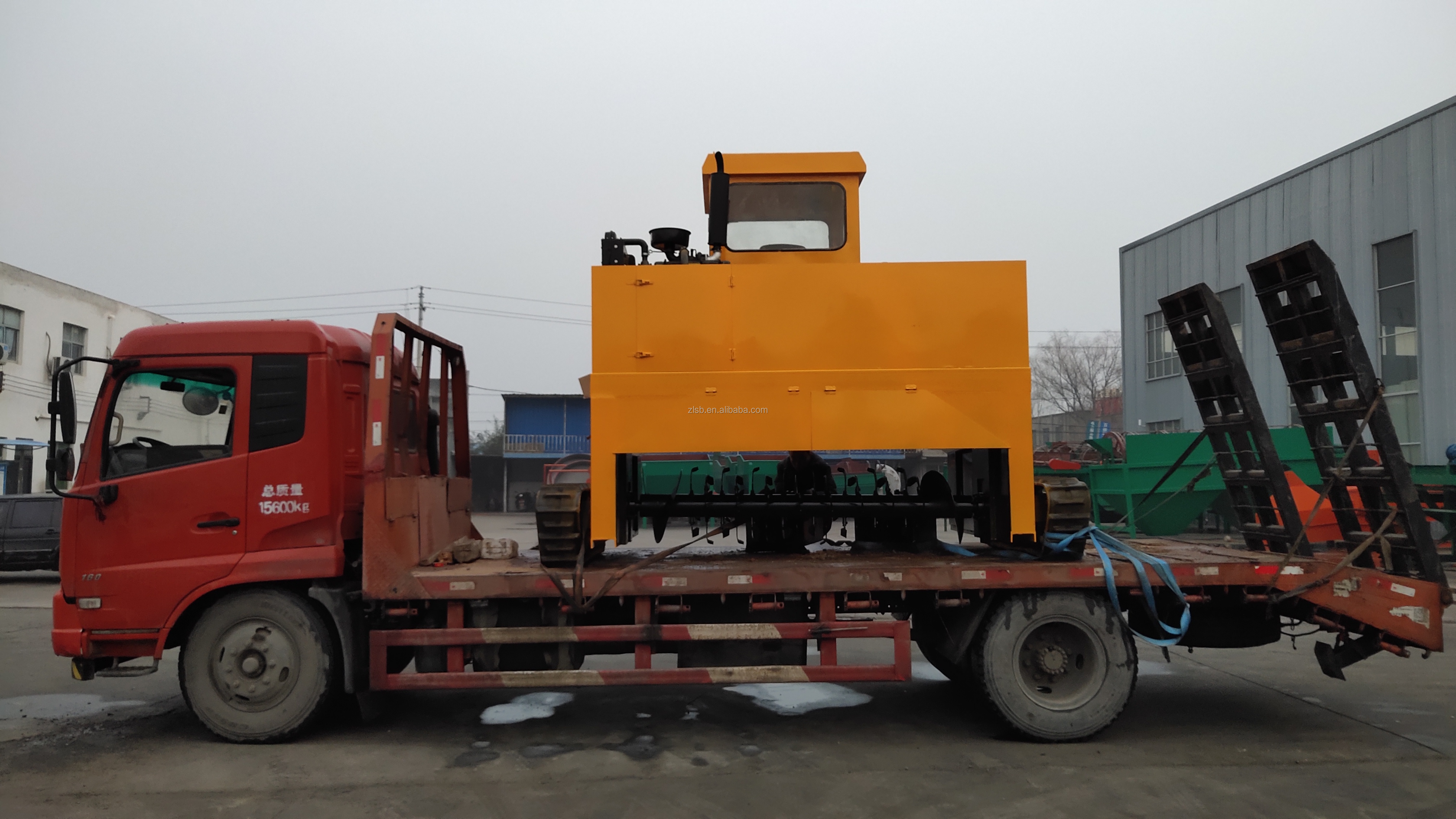 Agriculture fully automatic cow dung crawler type compost machine equipment for sale