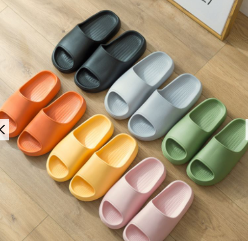 Cheap Wholesale Outdoor Customized Fashion Simple Flat Beach Thong Slipper PVC Girls Wedding Flip Flops