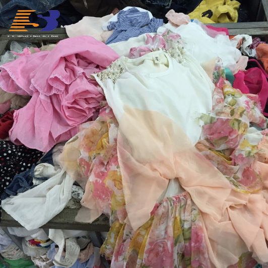 Hot Sell Men T Shirt Korea Second-Hand Used Clothing Second Hand Ladies Silk Dress