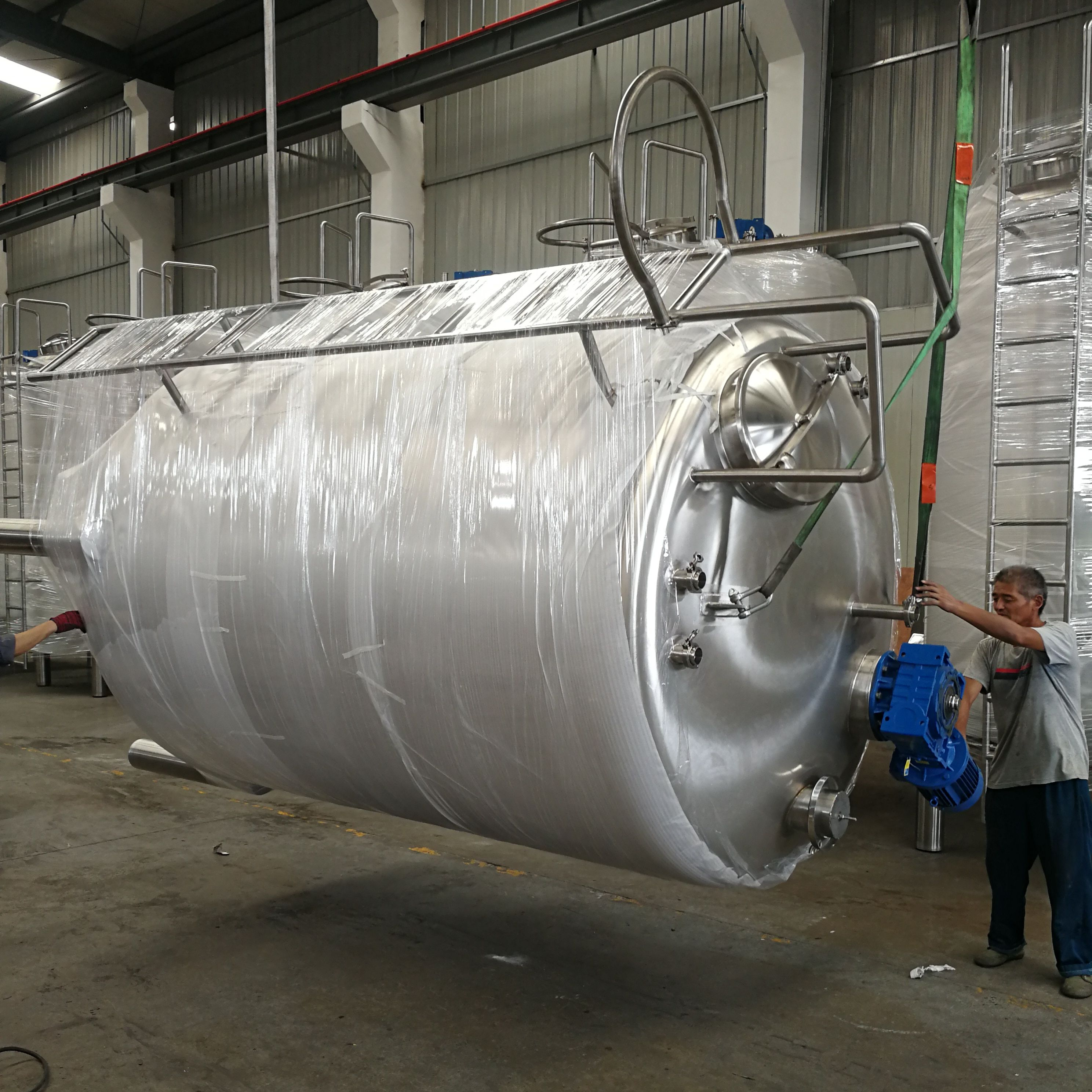 Three layer jacketed stainless steel blending tank with insulation