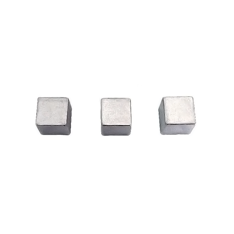 China products 8mm Zinc alloy metal cube size customized Board Game Props Accessories