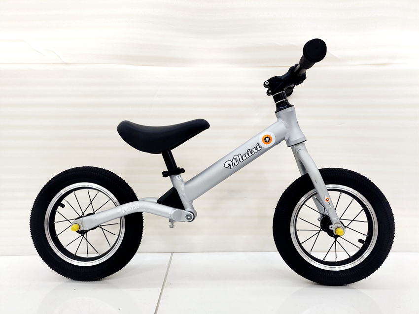 2021 hot super light weight 12 inch kids balance bike bicycle walking bike Kids Balance bike