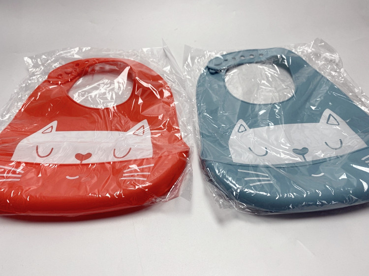 Customised silicon washable waterproof baby feeding set bavoir baby silicone bibs with crumb catcher