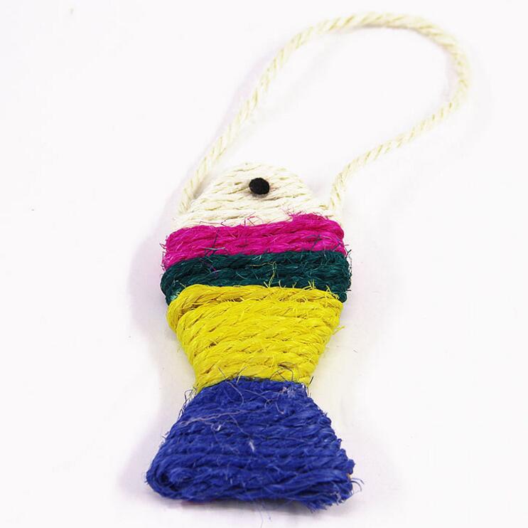 Wholesale Funny Colorful Sisal Fish Cat Scratcher Lanyard Cat Interactive Scratching Chew Toys
