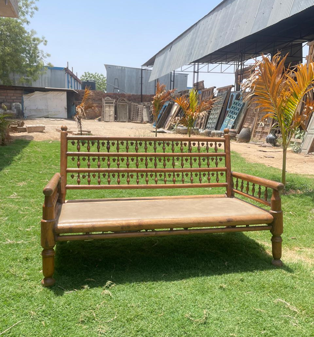 Traditional Style Durable Wooden Garden Bench Home Furniture with Promotional Price Wooden Chair Home Decor Chair